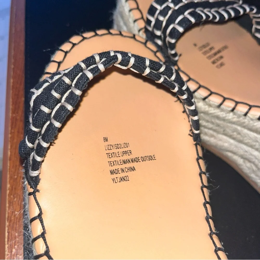 Splendid Black and Cream Espadrille Sandals size 8 possible display shoe